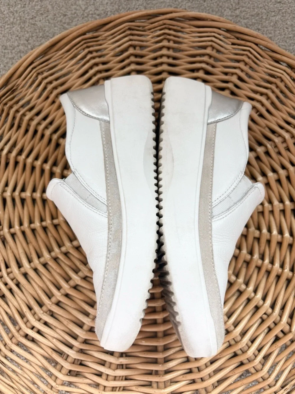 Vionic White Silver Metallic Kearny Leather Platform Slip On Sneakers Size 7 - Picture 5 of 11